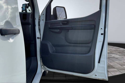 2017 Nissan NV 1500 S