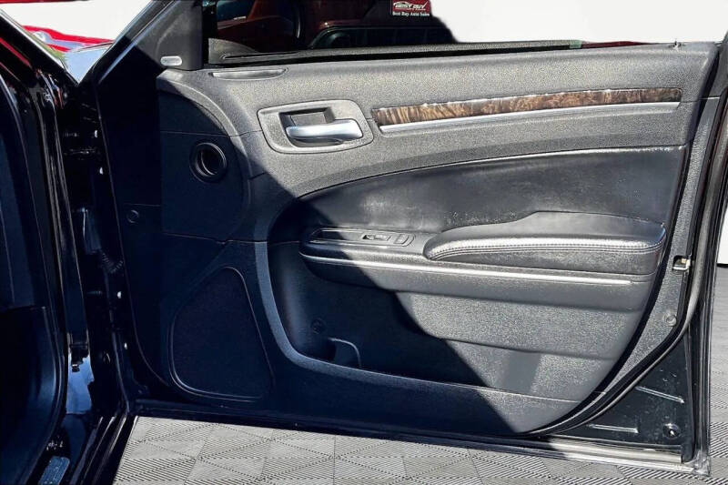 2014 Chrysler 300 C