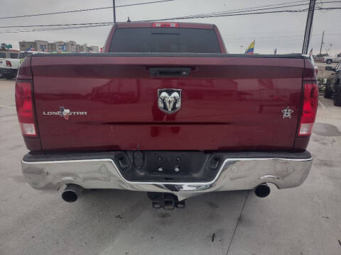 2017 RAM 1500 SLT