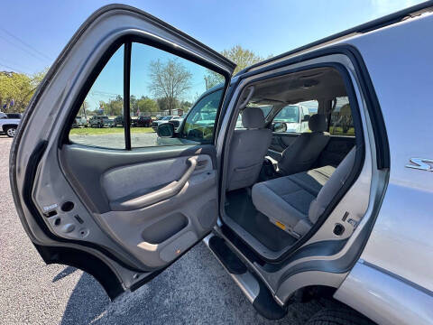 2005 Toyota Sequoia SR5