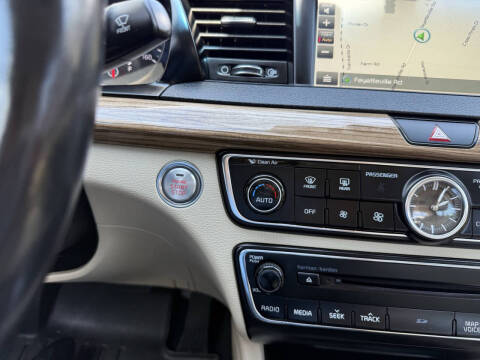 2017 Kia Cadenza Premium