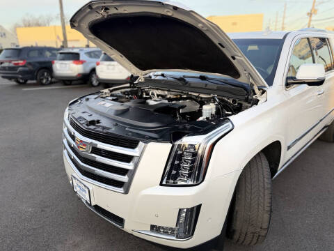 2017 Cadillac Escalade ESV Premium Luxury