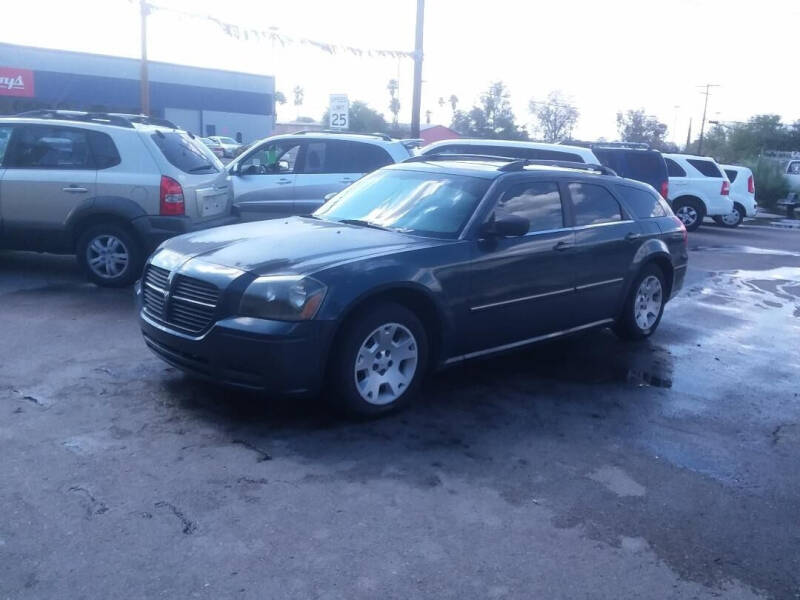 2007 Dodge Magnum for sale at PARS AUTO SALES in Tucson AZ