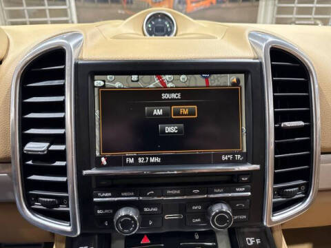 2013 Porsche Cayenne GTS