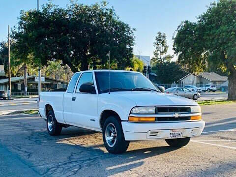 2001 Chevrolet S-10 LS