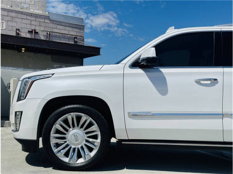2016 Cadillac Escalade Platinum