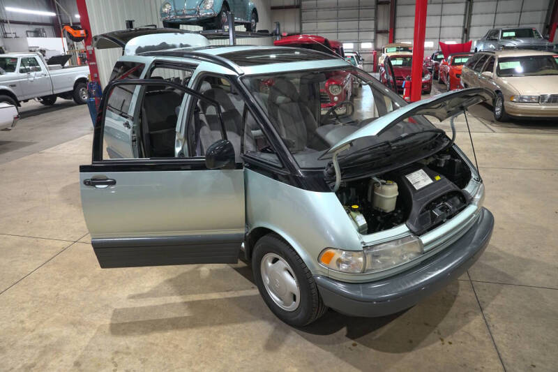 1992 Toyota Previa LE