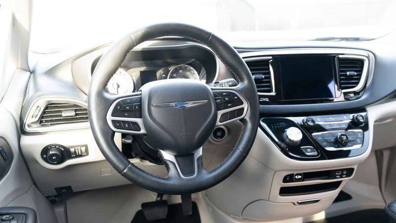 2020 Chrysler Pacifica Touring L