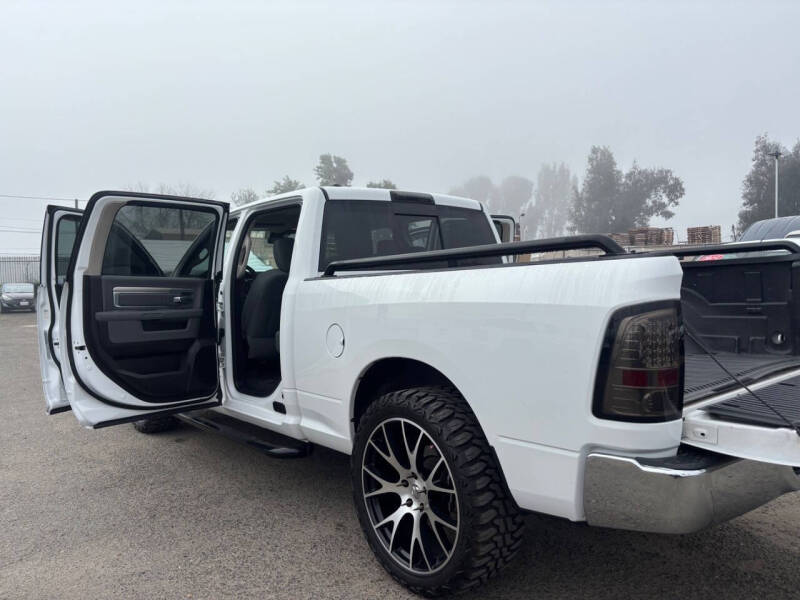 2019 RAM 1500 Classic SLT
