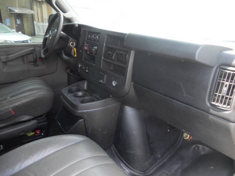 2016 Chevrolet Express 2500