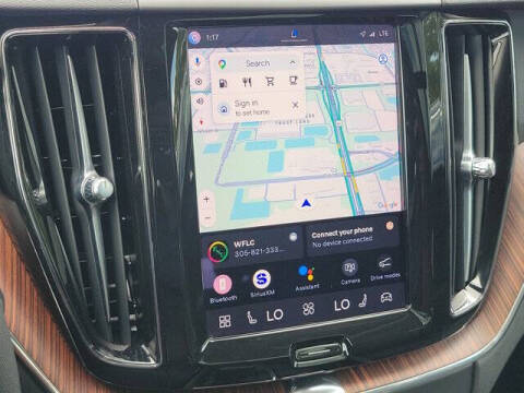 2023 Volvo XC60 B5 Plus Dark Theme