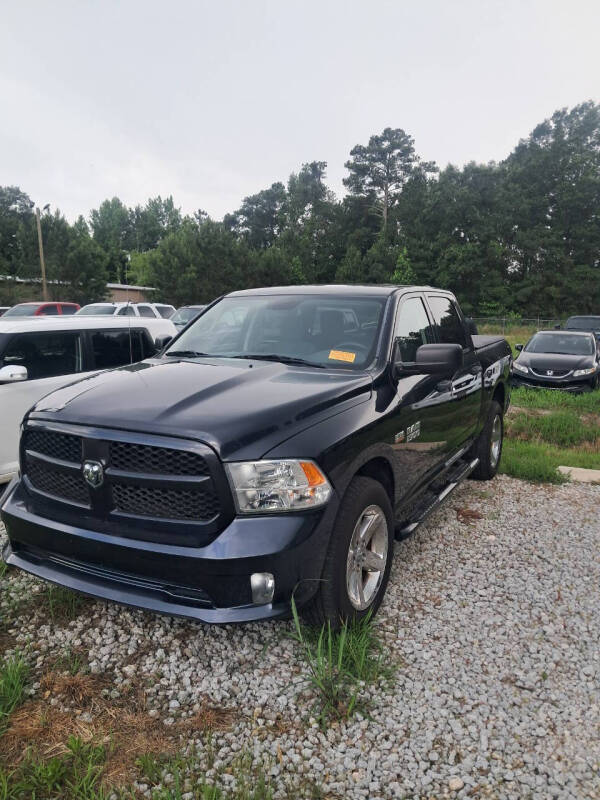 2016 RAM 1500 Express 4x4 Crew Cab 5'7's photo