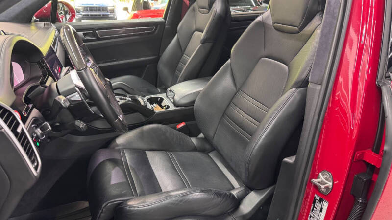 2021 Porsche Cayenne GTS