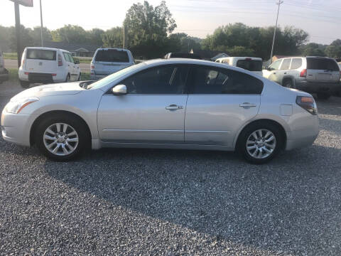 2010 Nissan Altima for sale at H & H Auto Sales in Athens TN