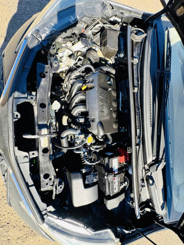 2016 Toyota Yaris 5-Door SE