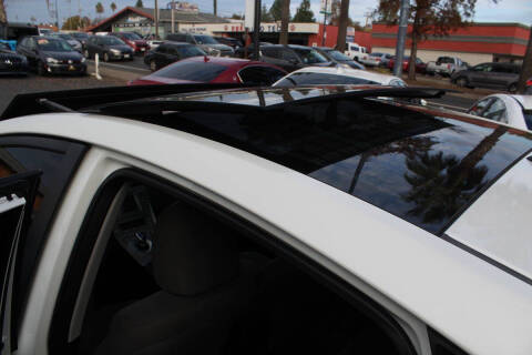 2013 Toyota Prius Three