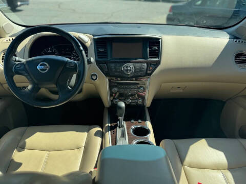 2016 Nissan Pathfinder S