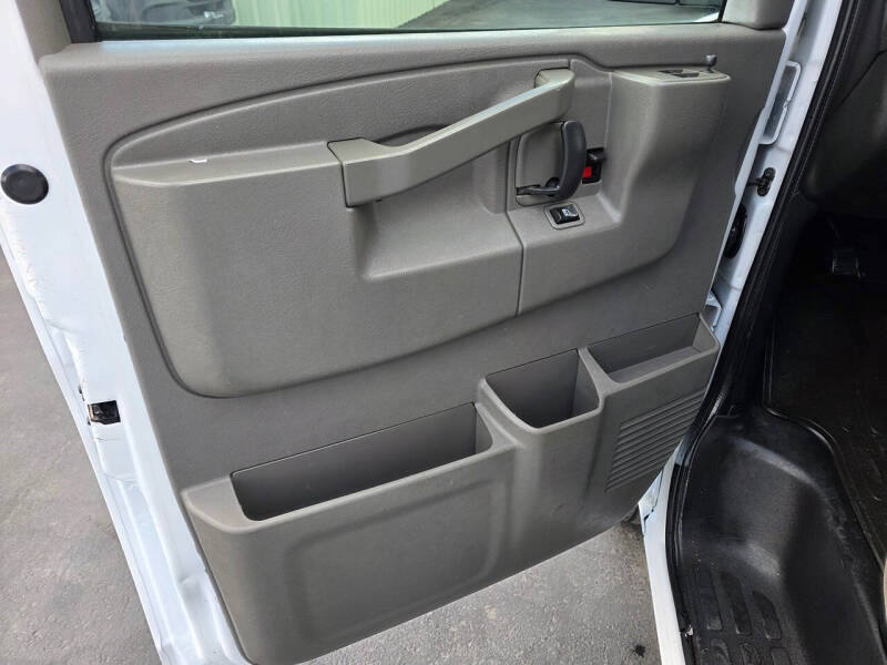 2017 Chevrolet Express LT 3500