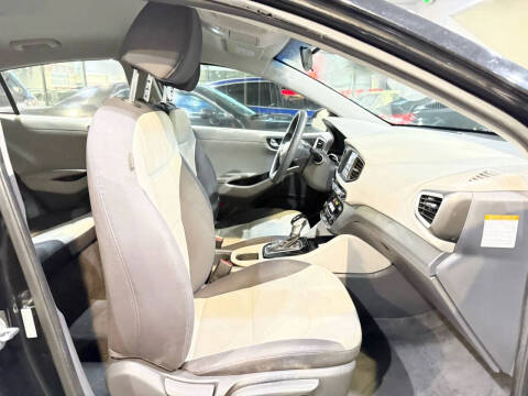 2017 Hyundai Ioniq Hybrid Blue