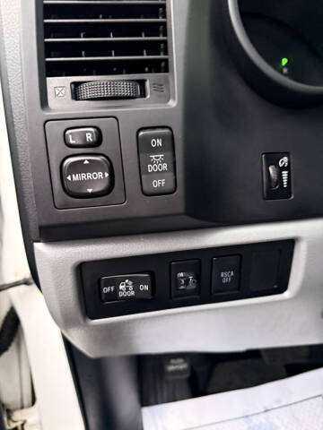 2010 Toyota Tundra Grade