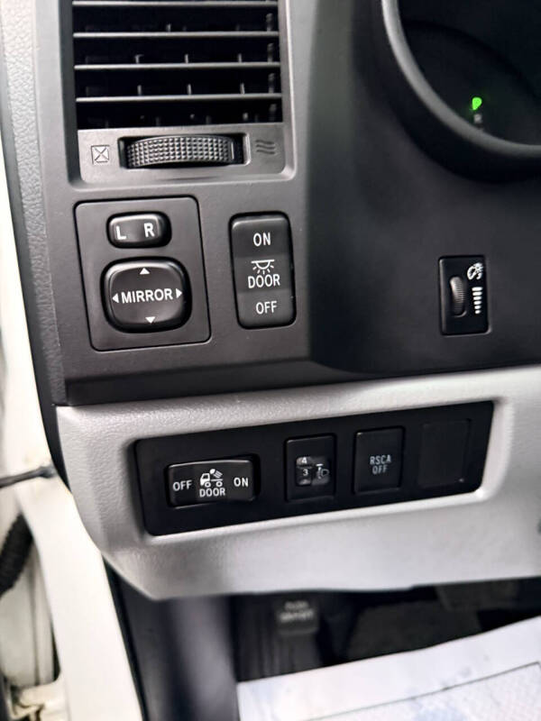 2010 Toyota Tundra Grade