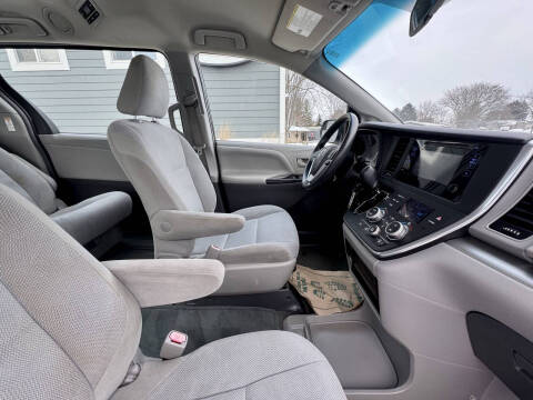 2016 Toyota Sienna L 7-Passenger