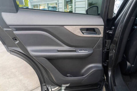 2017 Jaguar F-PACE S