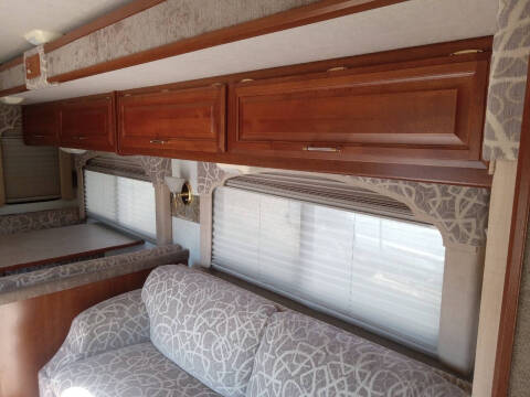 2002 Freightliner XC Chassis