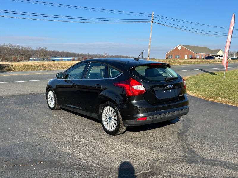 2012 Ford Focus Titanium photo 3