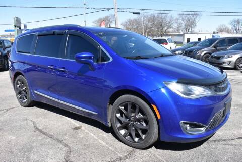 2018 Chrysler Pacifica for sale at World Class Motors in Rockford IL