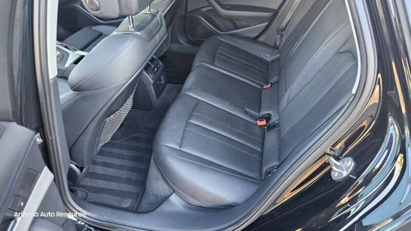 2017 Audi A4 2.0T quattro Prestige