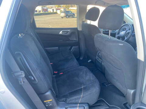 2015 Nissan Pathfinder S