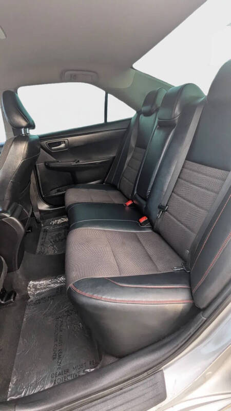 2016 Toyota Camry SE