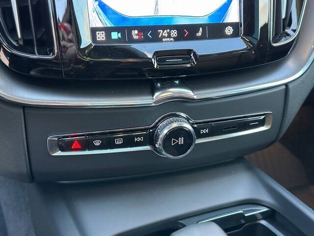 2025 Volvo XC60 T8 Core Dark Theme