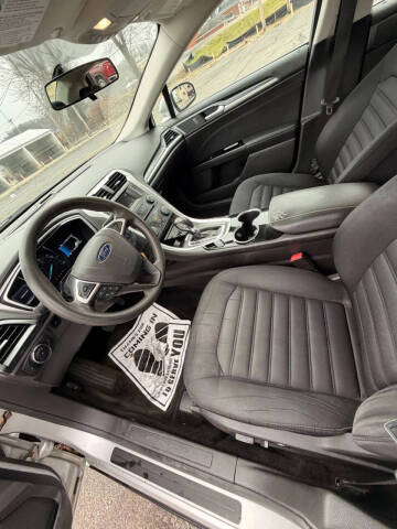 2016 Ford Fusion Hybrid SE