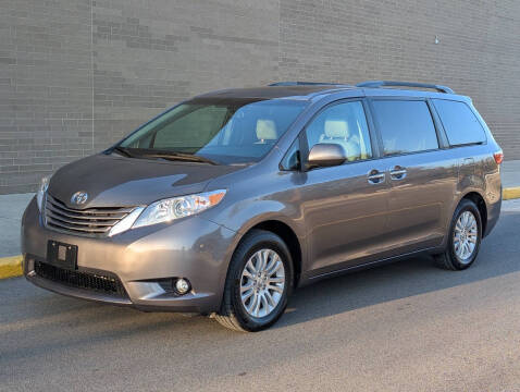2017 Toyota Sienna XLE 8-Passenger