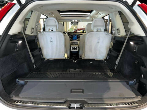 2023 Volvo XC90 B6 Plus Bright Theme 6P
