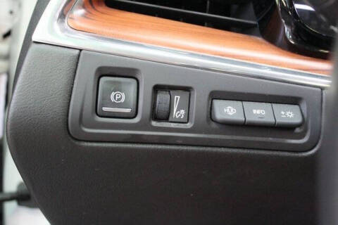 2017 Cadillac XT5 Platinum