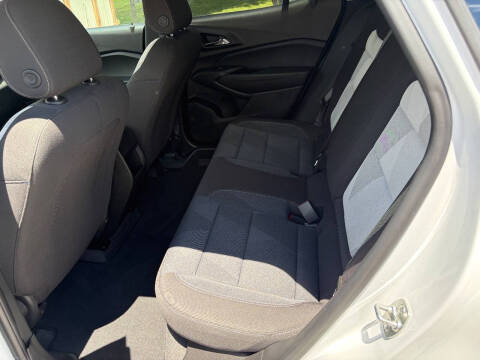 2025 Chevrolet Trax LS
