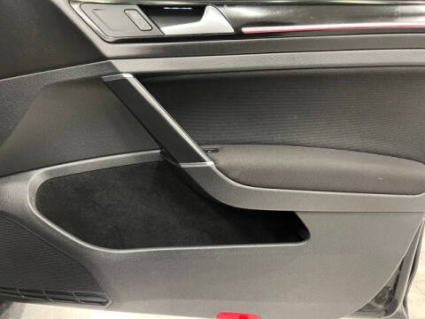 2017 Volkswagen Golf GTI S