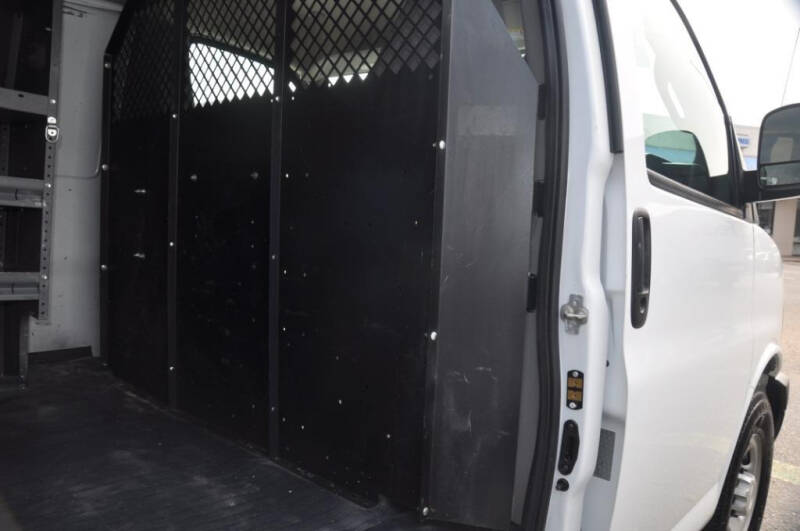 2017 Chevrolet Express 2500