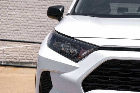 2020 Toyota RAV4 Hybrid LE