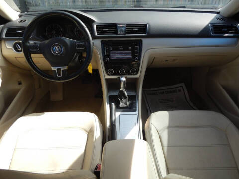 2012 Volkswagen Passat SE