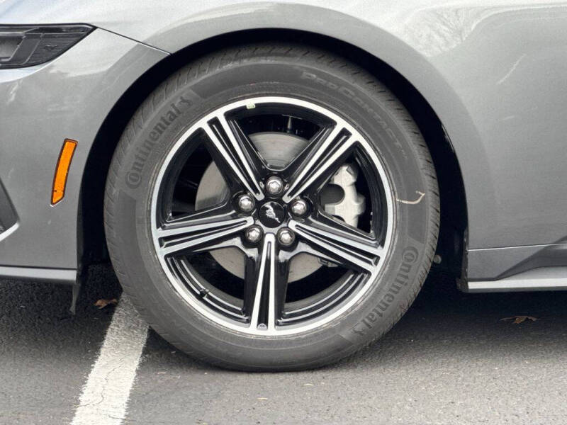 2025 Ford Mustang EcoBoost