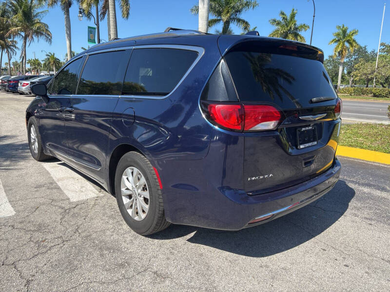2018 Chrysler Pacifica Touring L