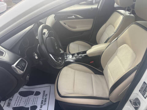 2019 Infiniti QX30 Luxe