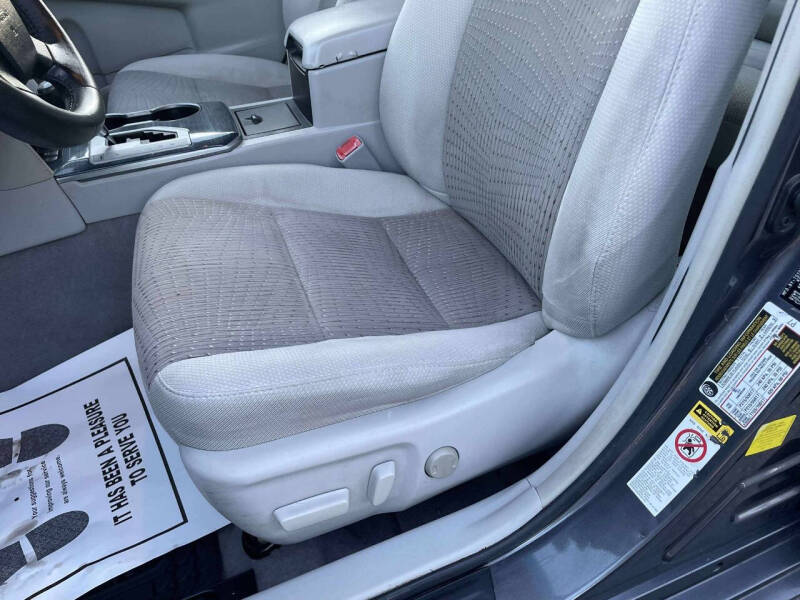 2014 Toyota Camry Hybrid XLE