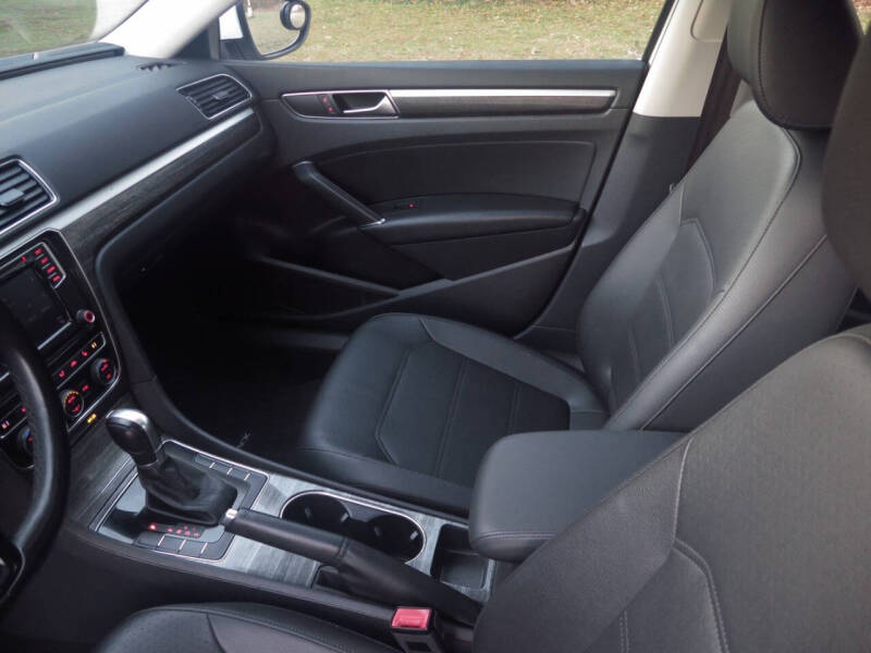 2016 Volkswagen Passat 1.8T SE