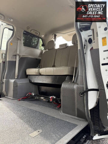 2013 Toyota Sienna XLE Mobility 7-Passenger