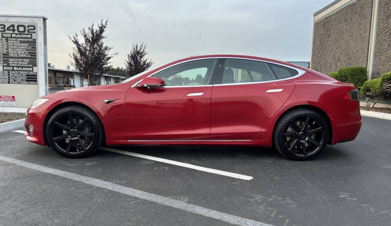 2016 Tesla Model S 75D